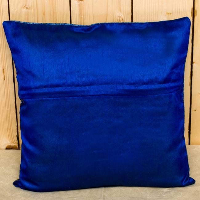インド伝統柄のクッションカバー【ブルー】 6 - 裏側もシンプルで上品です