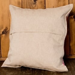 サンドベージュのマンダラクッションカバー - サブ4