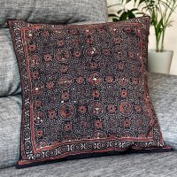 木版染めアジュラックの伝統模様クッションカバー ブラック