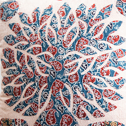 アジュラック染め布とバルメール村アップリケのクッションカバー - 生命の樹 - サブ4