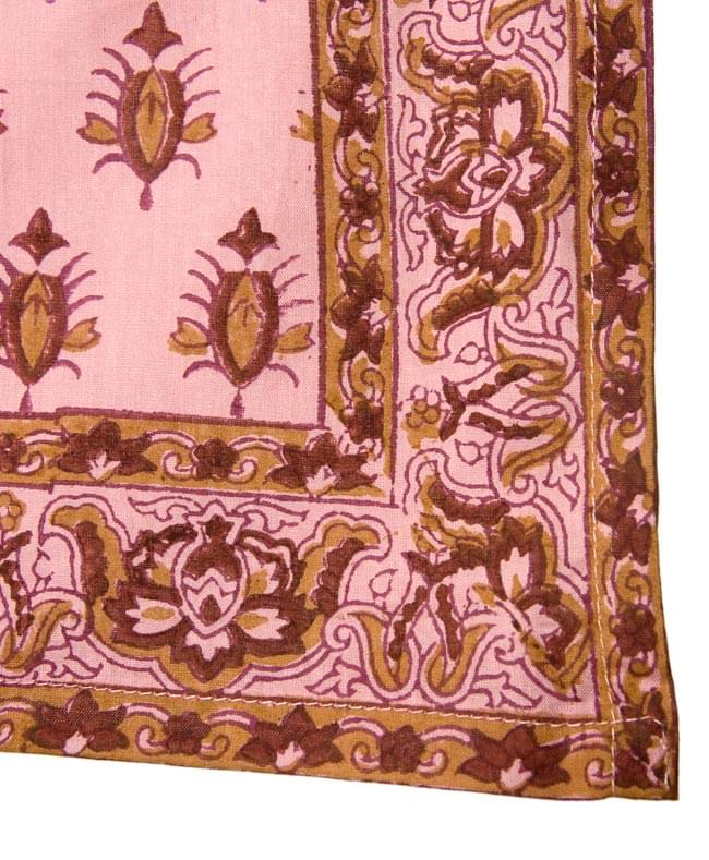 【裏地付き】インドのコットンカフェカーテン【伝統模様】 - ペールピンク 3 - 縁部分の写真になります