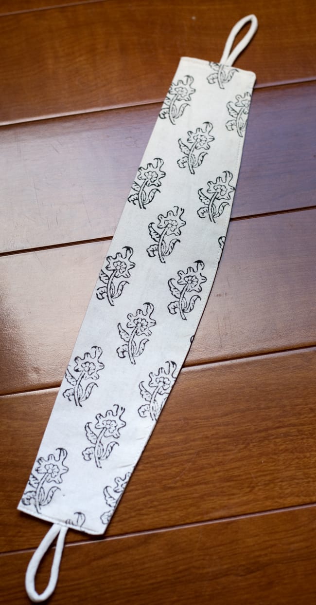 〔100cm×200cm〕インドの木版染め 手作りウッドブロックプリントのサフェードカーテン - 青系 花柄 8 - カーテンタッセルは、それぞれのカーテンに合う雰囲気の物になります。(以下の写真は同ジャンル品のものになります。)