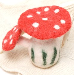 フェルトの不思議なきのこちゃん - 白系の商品写真