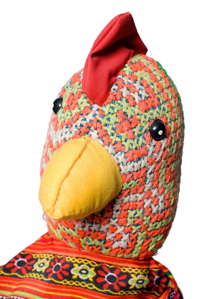 モン族の手作りパペット指人形 - にわとり 2 - お顔の拡大です。