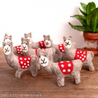 手作りのぬくもり　ネパールフェルトのアルパカ(ID-DOLL-145)