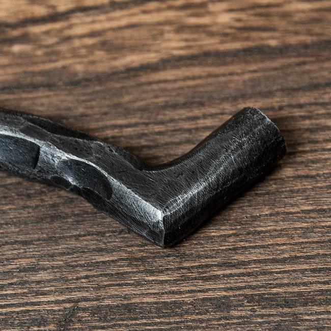 【10個セット】槌目仕上げ アイアンドアハンドル ヴィンテージ調 幅15cm 5 - 角の部分を見てみました。