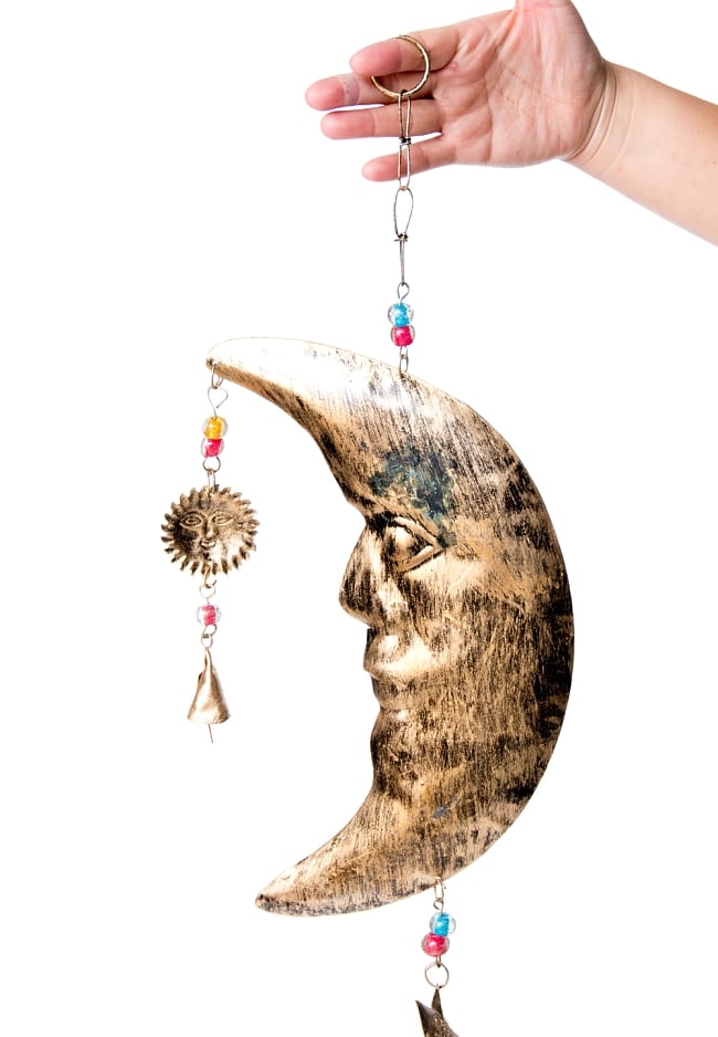  ドアチャイムなどへ！手作りのやさしい音色 インドの銅仕上げベル付きハンギング - 天体チャンドラ〔約100cm〕 3 - 拡大写真です ※前回入荷分写真のため多少ビーズが異なります