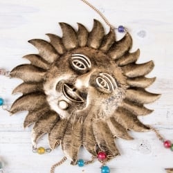  ドアチャイムなどへ！手作りのやさしい音色 インドの銅仕上げベル付きハンギング - 天体スーリャ〔約80cm〕 - サブ4