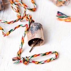 ドアチャイムなどへ！手作りのやさしい音色 インドの銅仕上げカウベル-【2cm*1.8cm*120cm】 - サブ4