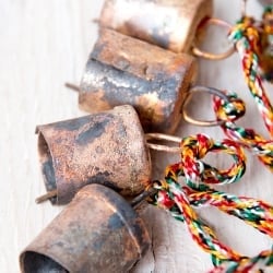 ドアチャイムなどへ！手作りのやさしい音色 インドの銅仕上げカウベル-【2cm*1.8cm*120cm】 - サブ5