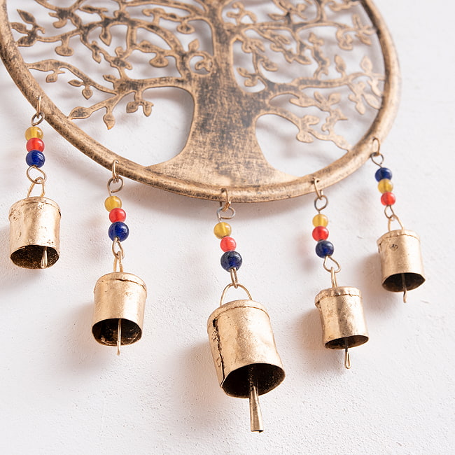  ドアチャイムなどへ！手作りのやさしい音色 インドの銅仕上げベル付きハンギング - 如意樹〔約55cm〕 7 - 下から見ても存在感があります