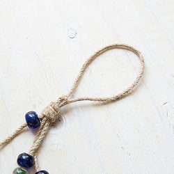 ドアチャイムなどへ！手作りのやさしい音色 インドの銅仕上げカウベル　ハンギング - ゴールドトリプルベル〔約30cm〕 - サブ3