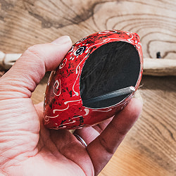 ジュート紐とハンドペイントの 手作りベル インドの素朴な味わい 縦：約11cm 横：約9.5cm ふくら形 赤 - サブ5