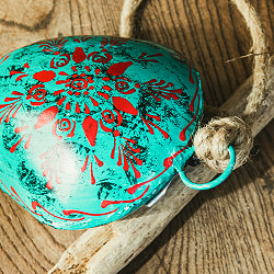 ジュート紐とハンドペイントの 手作りベル インドの素朴な味わい 縦：約12cm 横：約10cm  ふくら形 ターコイズ - サブ3