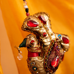 インドのビーズとスパンコールのベル - 孔雀 - サブ4