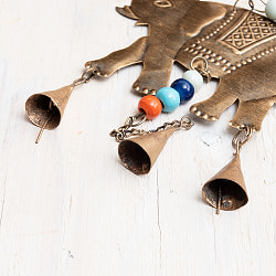 ドアチャイムなどへ！手作りのやさしい音色 インドの銅仕上げハンギング - ぞう3連ゴールド〔約90cm〕 - サブ4