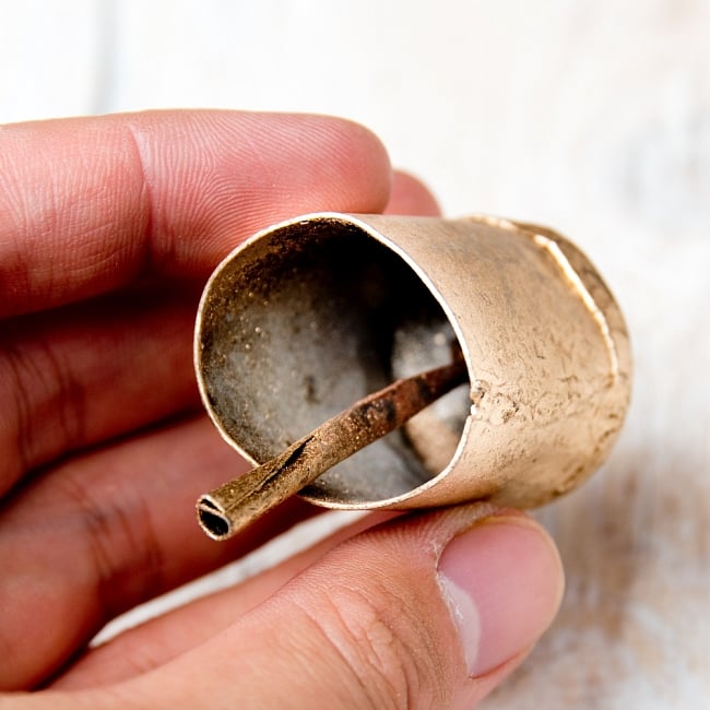 【送料無料・6個セット】【5個セット】手作りのやさしい音色 インドの銅製ベル-【2.5cm*2cm】 5 - 内部の写真です