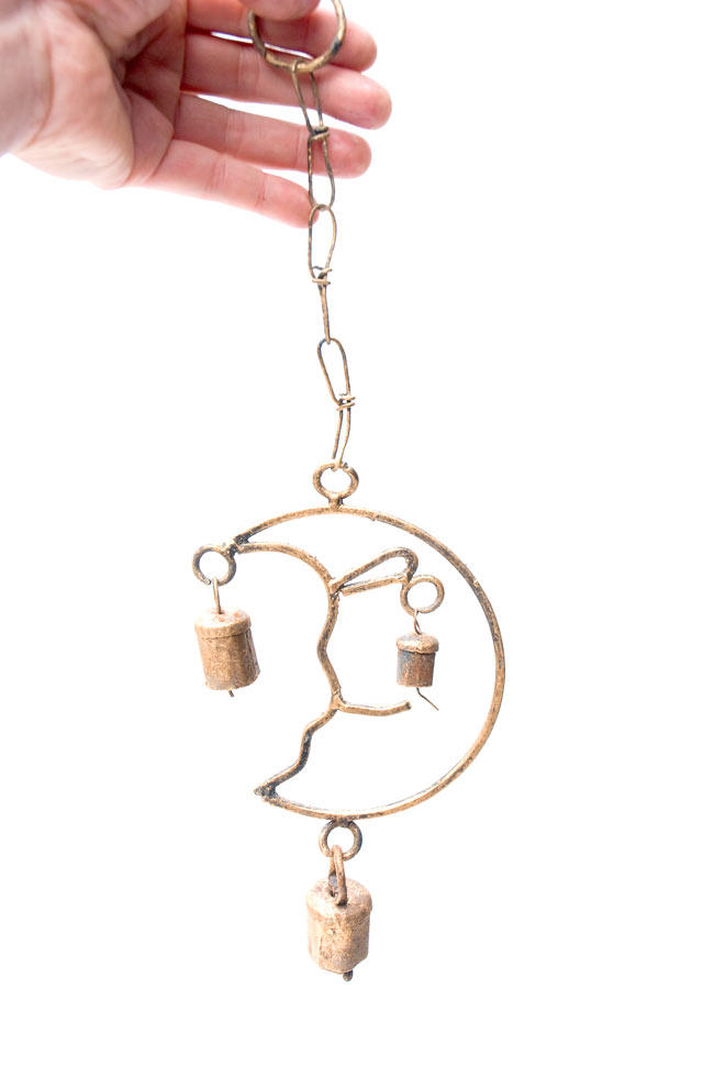 【送料無料・7個セット】インドの銅製ハンギング-月 5 - 手に持ってみるとこのくらいのサイズです。