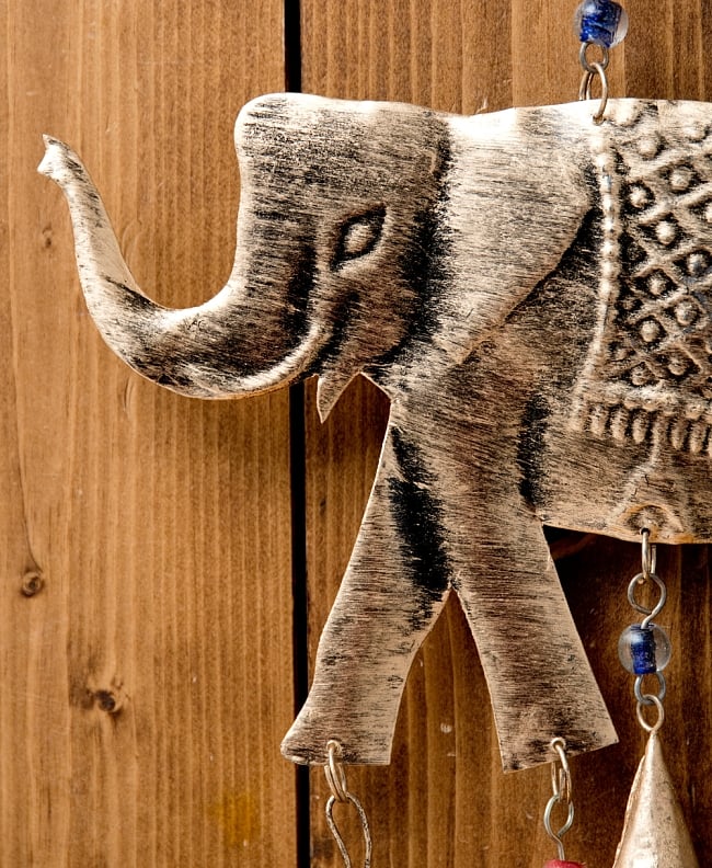 【送料無料・3個セット】 ドアチャイムなどへ！手作りのやさしい音色 インドの銅仕上げハンギング - ぞう2連ゴールド〔約65cm〕 11 - それぞれ細かい作りなどは手作りなのでことなります
