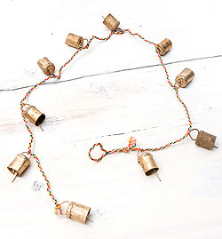 【送料無料・6個セット】ドアチャイムなどへ！手作りのやさしい音色 インドの銅製カウベル-【2.5cm*2cm*110cm】 - サブ2