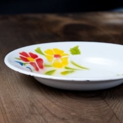 タイのレトロホーロー 花柄飾り皿 RABBIT BRAND〔約20.5cm×約3cm〕 - サブ4