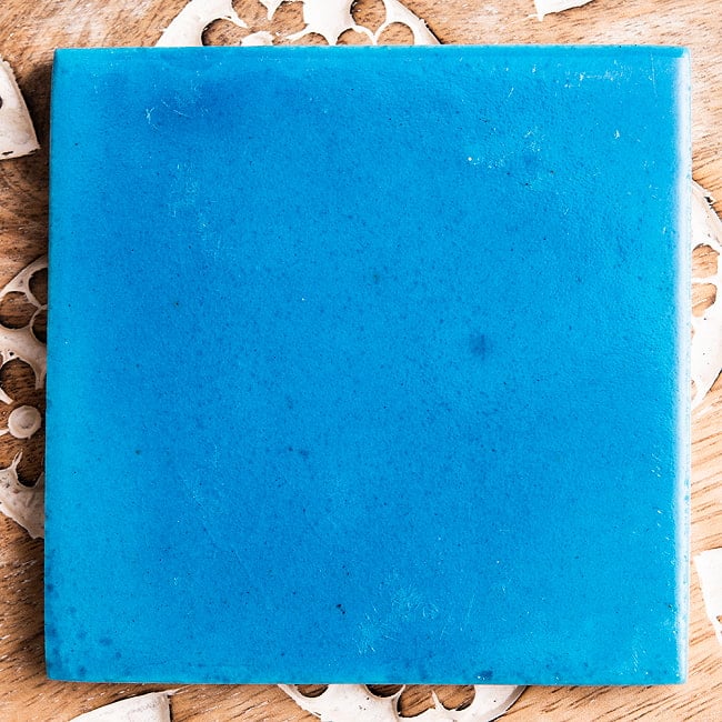 〔10cm×10cm〕ブルーポッタリー ジャイプール陶器の正方形デコレーションタイル水色 インド品質 5 - 2：濃水色です。