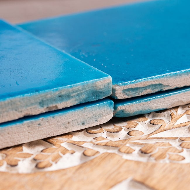 〔10cm×10cm〕ブルーポッタリー ジャイプール陶器の正方形デコレーションタイル水色 インド品質 9 - タイルの厚みが均一ではありません。