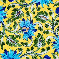 〔大皿 直径：25.5cm〕ブルーポッタリー ジャイプール陶器の円形飾り皿 黄唐草 - サブ2