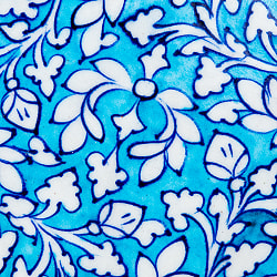 〔中皿 直径：20cm〕ブルーポッタリー ジャイプール陶器の円形飾り皿 水色唐草 - サブ2