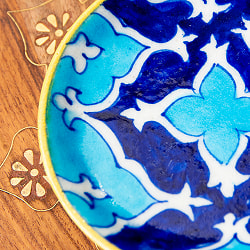 〔小皿 直径：13cm〕ブルーポッタリー ジャイプール陶器の円形飾り皿 - サブ3