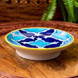 〔小皿 直径：13cm〕ブルーポッタリー ジャイプール陶器の円形飾り皿 - サブ4