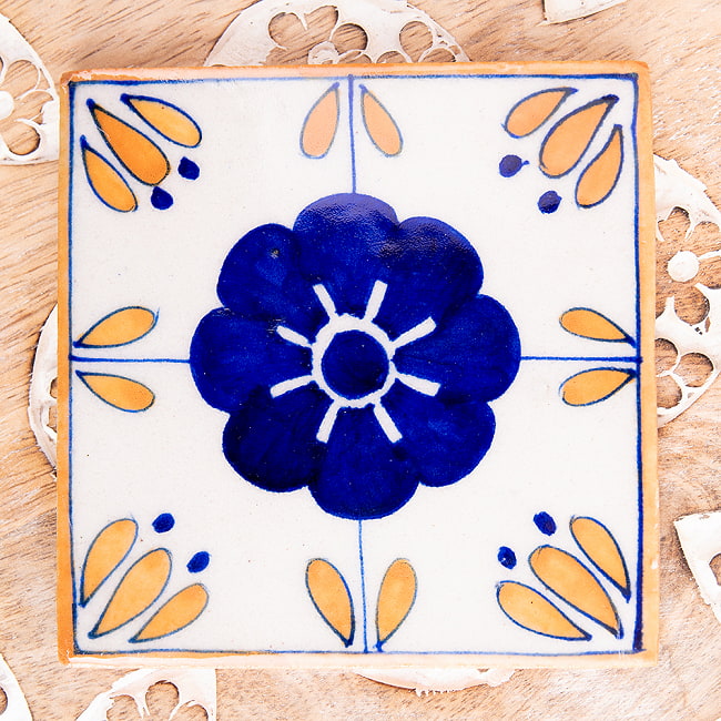 〔10cm×10cm〕ブルーポッタリー ジャイプール陶器の正方形デコレーションタイル 青花とオレンジ枠の写真
