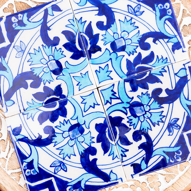 〔10cm×10cm〕ブルーポッタリー ジャイプール陶器の正方形デコレーションタイル 円と青花 5 - 光沢感がありハンドペイントが映えます。