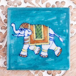 〔7.5cm×7.5cm〕ブルーポッタリー ジャイプール陶器の正方形デコレーションタイル 象深緑(ID-FTNS-176)