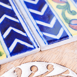 〔7.5cm×7.5cm〕ブルーポッタリー ジャイプール陶器の正方形デコレーションタイル お花と矢印 - サブ3