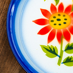 タイのレトロホーロー 花柄飾り皿 RABBIT BRAND〔約25.5cm×約2cm〕 - サブ3