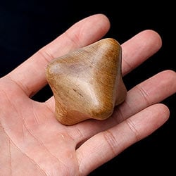 手のひらサイズの木製ツボ押し - サブ3