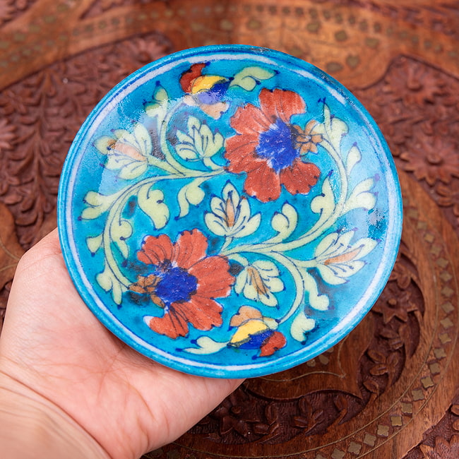 〔直径：12.5cm〕ブルーポッタリー ジャイプール陶器の円形飾り皿・小物入れ - 水色系 5 - 目を奪われる美しいペイントです