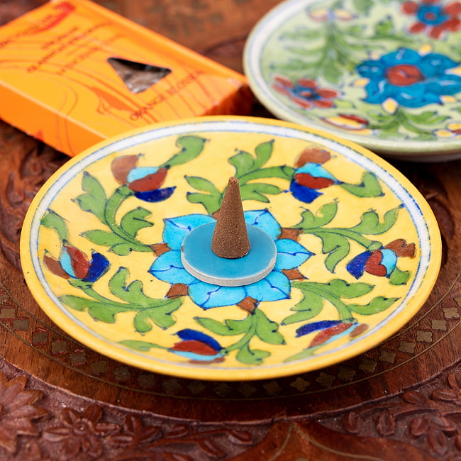 〔直径：12.5cm〕ブルーポッタリー ジャイプール陶器の円形飾り皿・小物入れ - 水色系 9 - お香を立てる場所としても素敵です