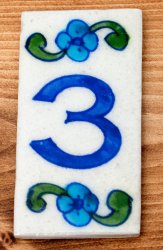 〔10cm×5cm〕ブルーポッタリー ジャイプール陶器の数字型デコレーションタイル - 3番の商品写真