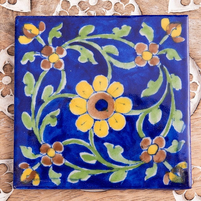 〔10cm×10cm〕ブルーポッタリー ジャイプール陶器の正方形デコレーションタイル - 唐草系の写真