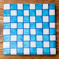 〔10cm×10cm〕ブルーポッタリー ジャイプール陶器の正方形デコレーションタイル - チェック柄水色の商品写真