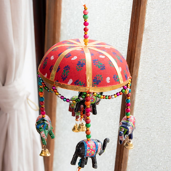 ゾウのハンギング1連【15cm程度】　赤 2 - ちょっと斜め上から撮ってみました。