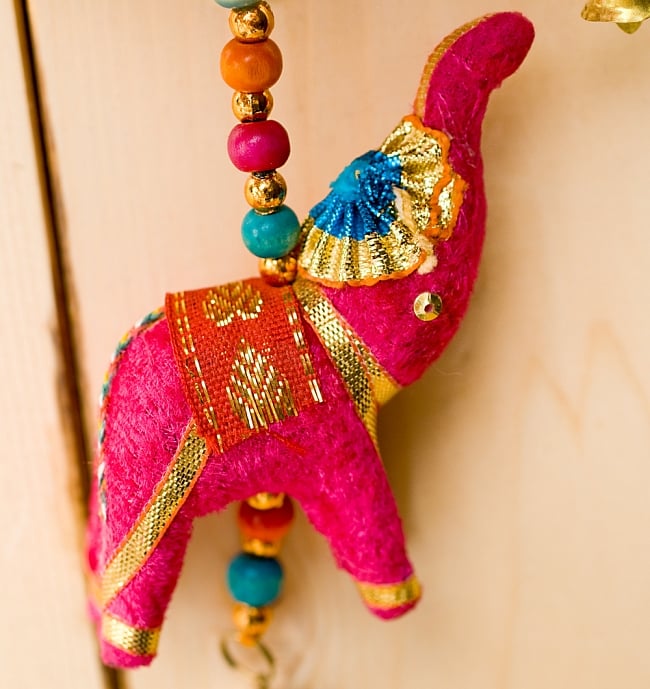 ゾウのハンギング傘-8cm ピンク 【アソート】 4 - 手作りの可愛い象さんです。目はあったりなかったりします。1点1点異なるのが手作りならではの魅力ですね^^