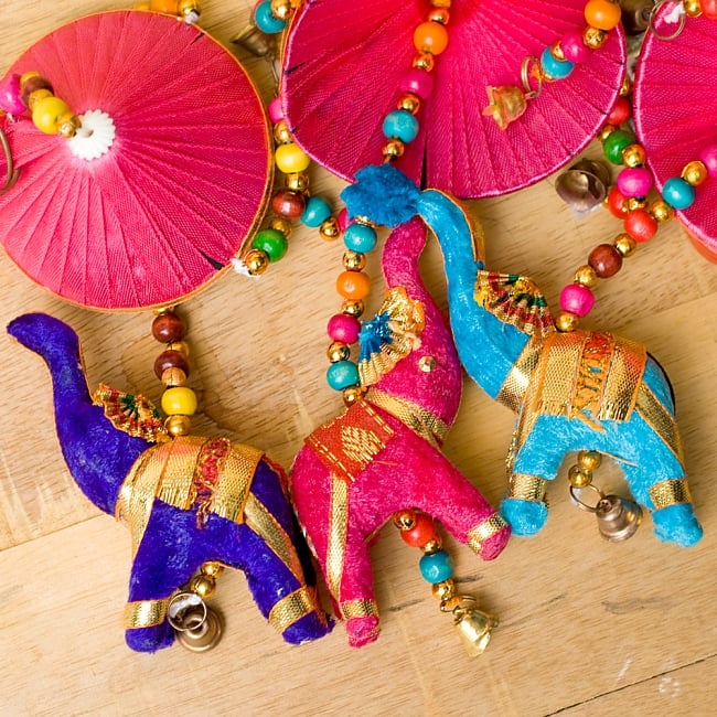 ゾウのハンギング傘-8cm ピンク 【アソート】 7 - こちらの商品は手作りの為、ぞうさんや装飾の色・形は1点1点異なります。