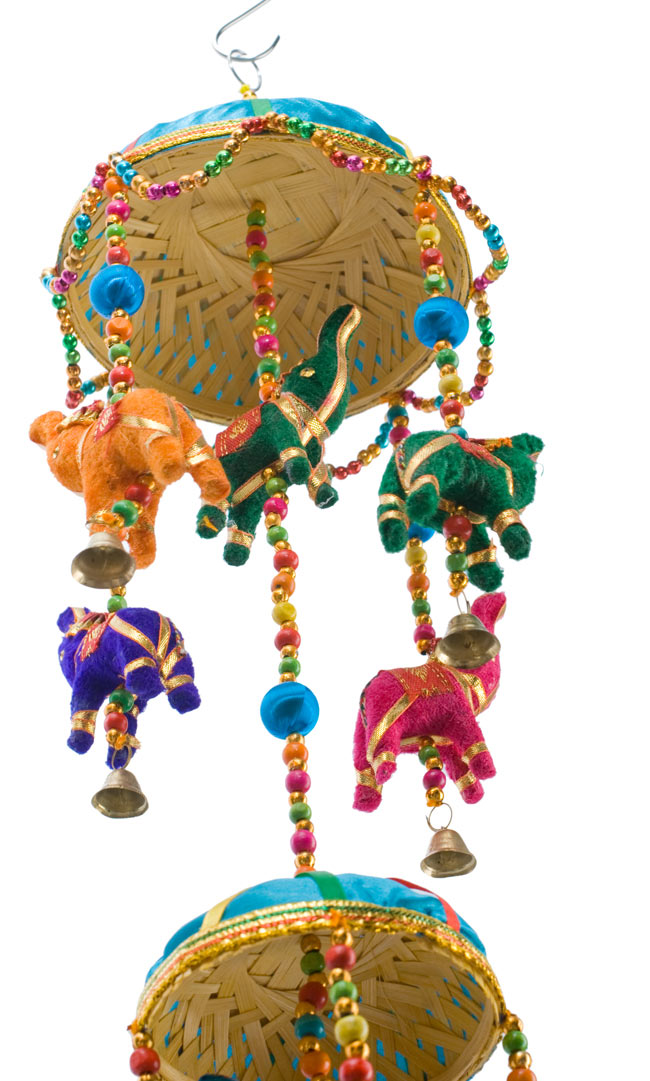 ゾウのハンギング2連-15cm オーシャン 3 - ちょっと下から覗いてみました。竹でできた傘も素敵ですね!