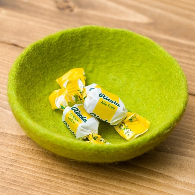 ふわふわフェルトのカラフルボウル【S】ターコイズ 5 - キャンディを入れたり