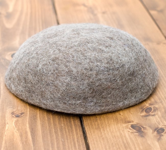 ふわふわフェルトのカラフルボウル【L】ライトグレー 4 - 裏側はこの様になっています。縫い目がありません＾＾