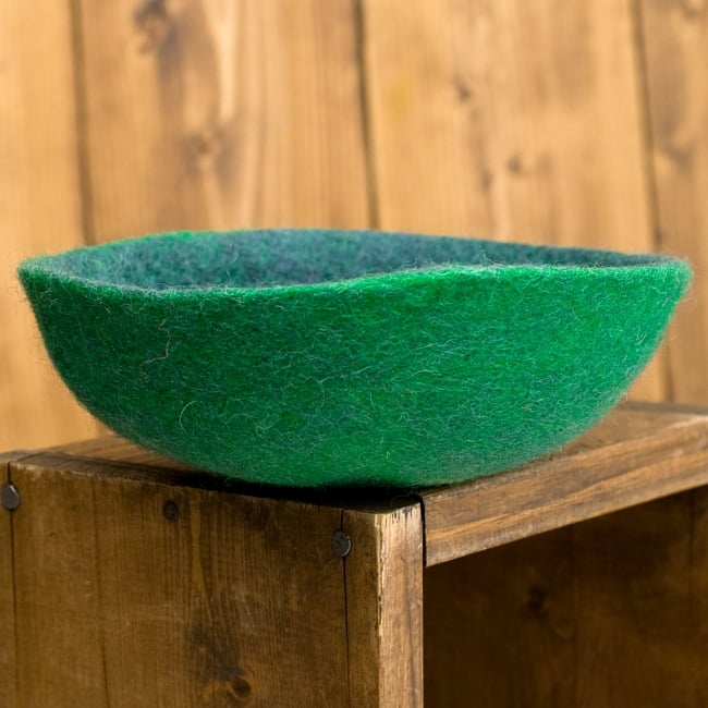 ふわふわフェルトのカラフルボウル【L】グリーン 3 - 横から見るとこの様になっています