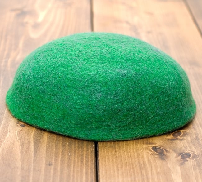 ふわふわフェルトのカラフルボウル【L】グリーン 4 - 裏側はこの様になっています。縫い目がありません＾＾